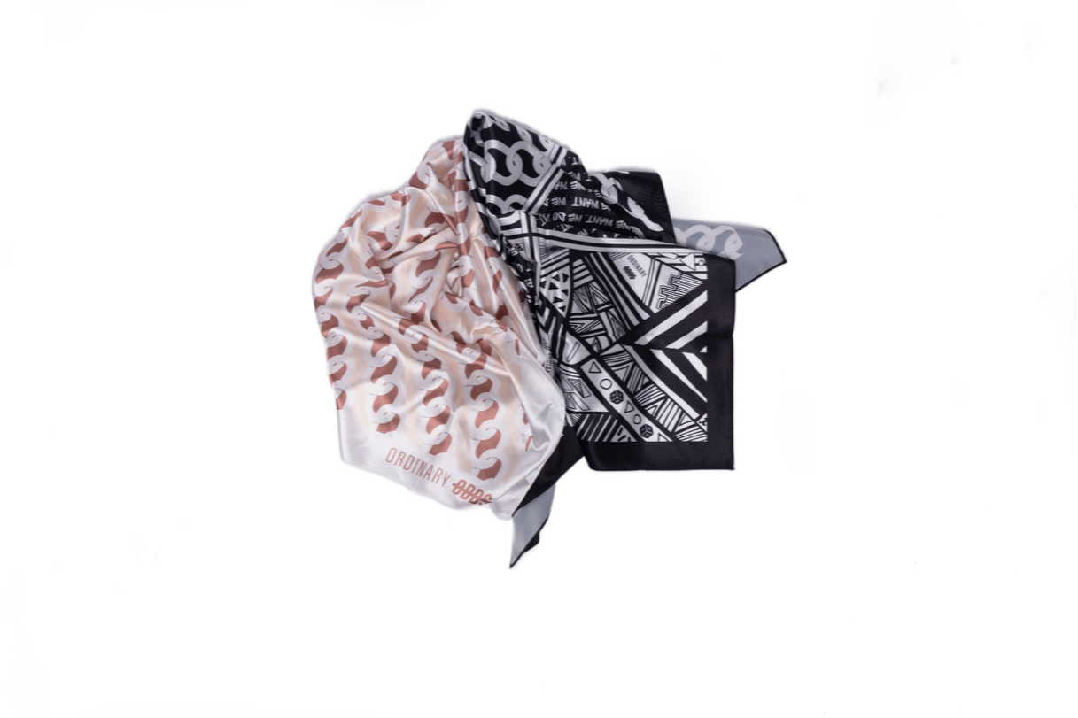 Motto Square Scarf (Black)