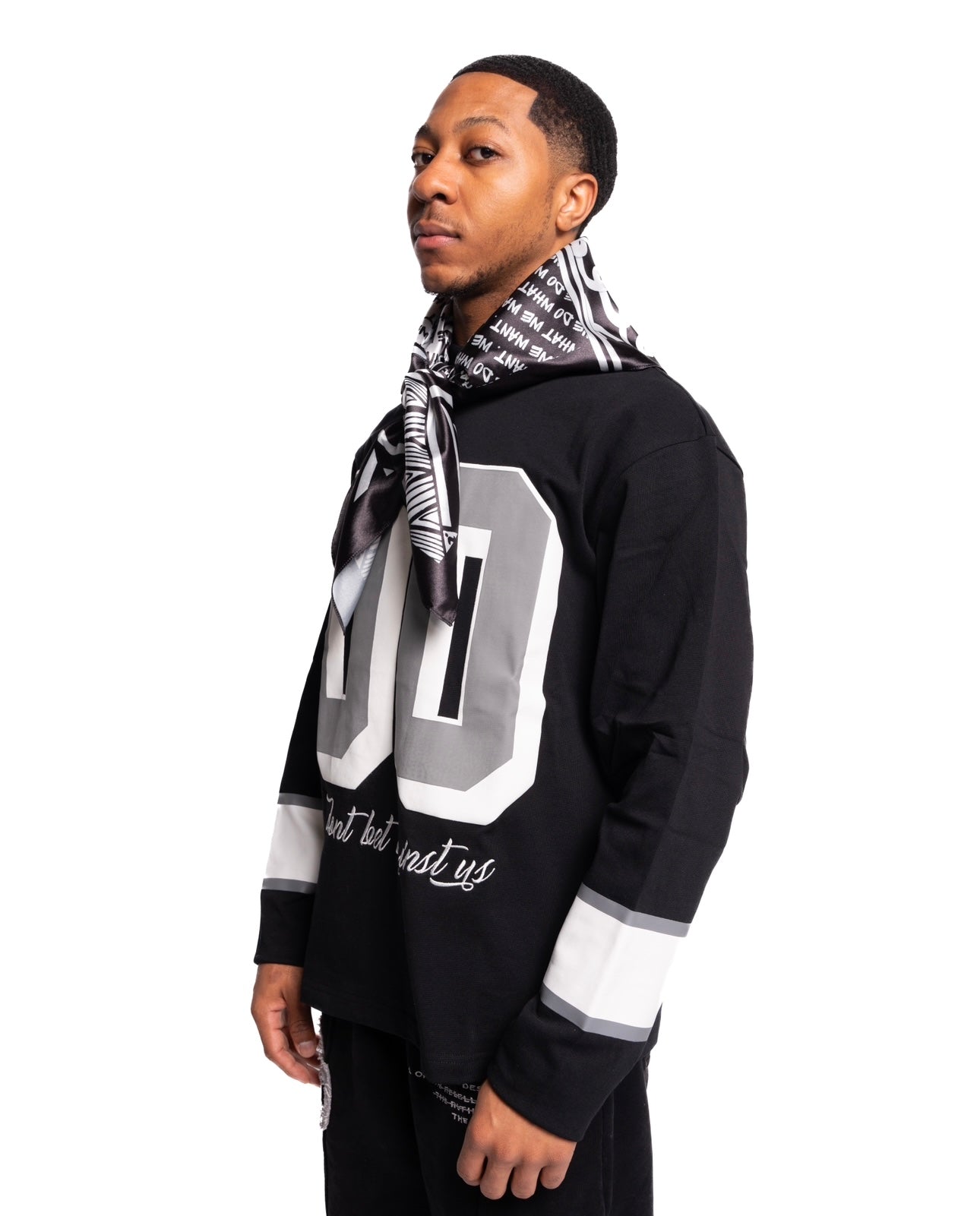 Motto Square Scarf (Black)