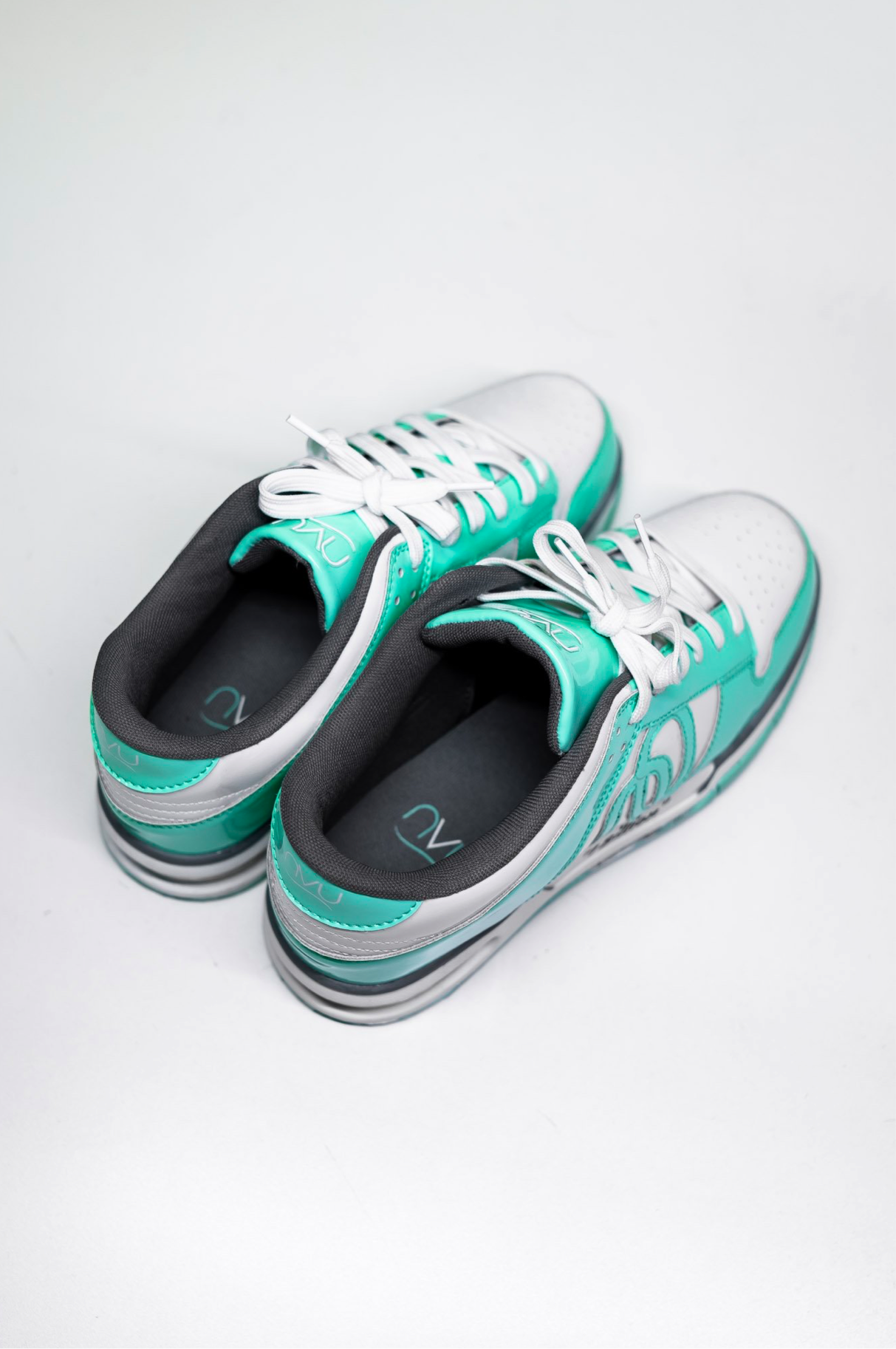 OO x NVU Collab "Tiffany's" (Pre-Order)